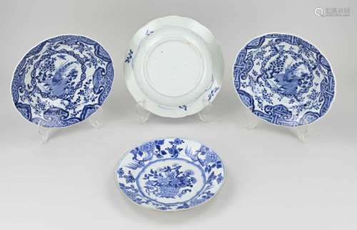 Four Chinese/Japanese plates Ø 22 cm.