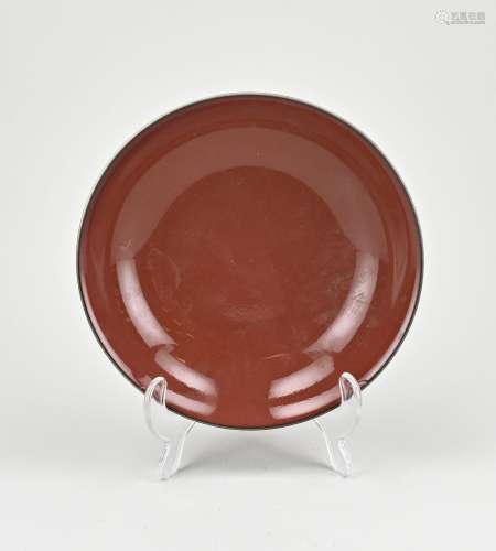 Chinese red glaze plate Ø 19 cm.