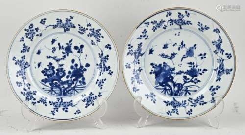 Two Chinese plates Ø 21 cm.