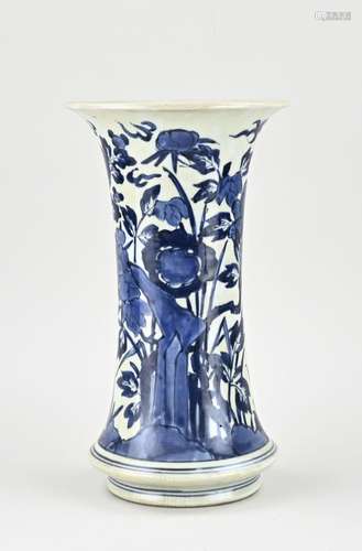 Japanese Arita vase, H 31.5 cm.