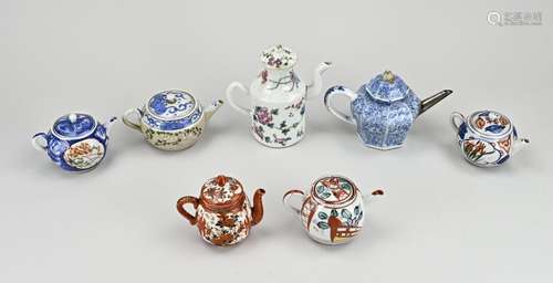 Lot of Chinese teapots (7x)