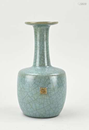 Chinese pipe vase, H 22 cm.