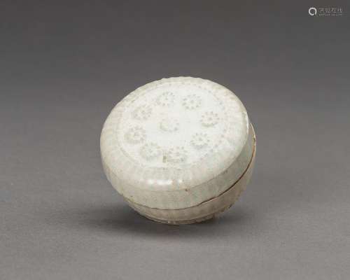 A SMALL QINGBAI PORCELAIN BOX AND COVER, MING
