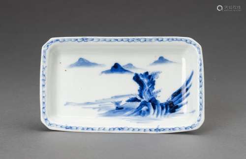 A SMALL BLUE AND WHITE \'MOUNTAIN AND RIVER\' PORCELAIN TRAY...