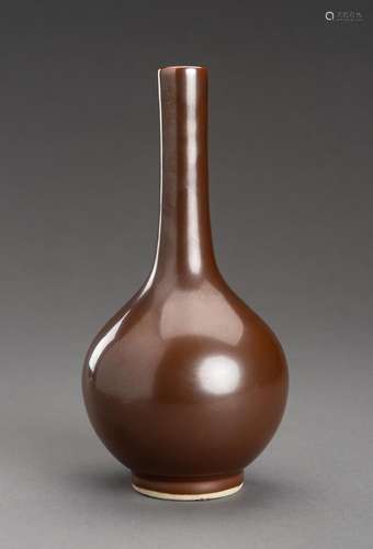 A PERSIMMON GLAZED PORCELAIN VASE, DAN PING