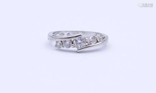 925ER SILBER RING MIT 5 RUND FACC. KLAREN STEINEN, 1,99G., R...