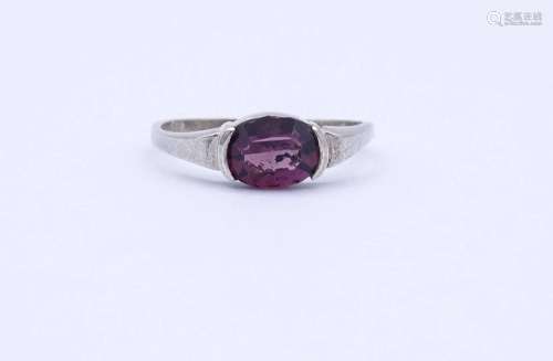 835ER SILBER RING MIT EINEM VIOLETTEN FARBSTEIN (STRASS), 1,...