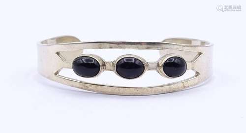 ARMSPANGE MIT ONYX CABOCHONS, STERLING SILBER, MEXICO, 28,5G...