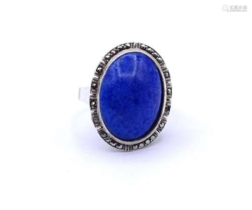 800ER SILBER RING MIT EINEM BLAUEN CABOCHON UND MARKASITEN, ...