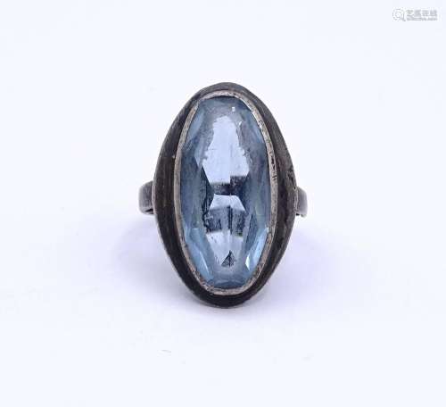 835ER SILBER RING MIT EINEN OVAL FACC. HELLBLAUEN FARBSTEIN