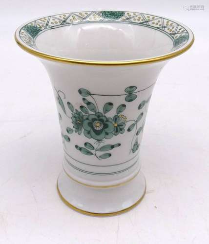 KL. VASE "MEISSEN", INDISCH GRÜN, H. 9,5CM, D. 8,5...