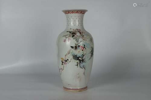 Pastel Flower and Bird Appreciation Vase