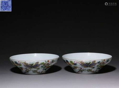 Pair of Pastel Sanduo Bat and Butterfly Decoration Bowls