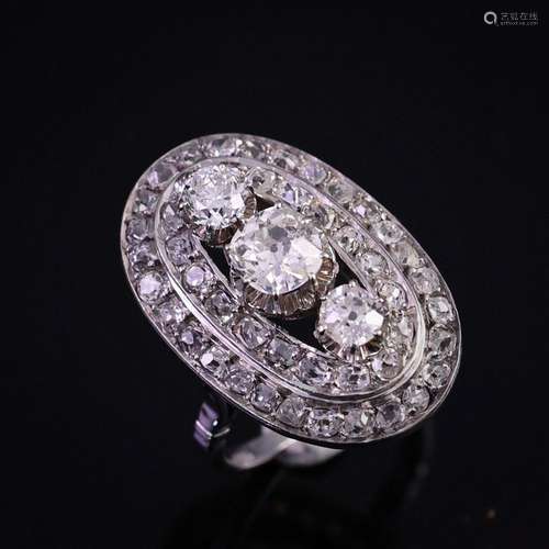 Large Platinum/White Gold Diamond Ring