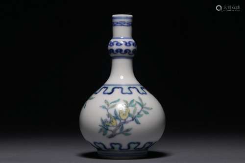 Doucai Fushou three multi-pattern small reward bottle