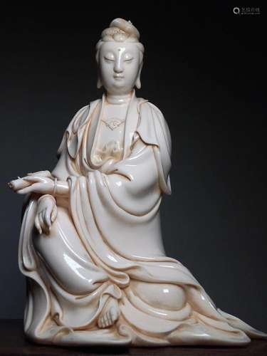 Dehua "Daughter Red" White Porcelain Avalokitesvar...