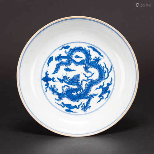 A BLUE AND WHITE 'DRAGON' DISH, CHENGHUA MARK