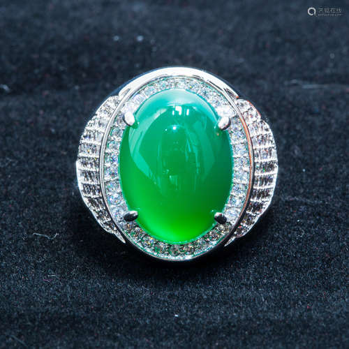 A JADEITE RING