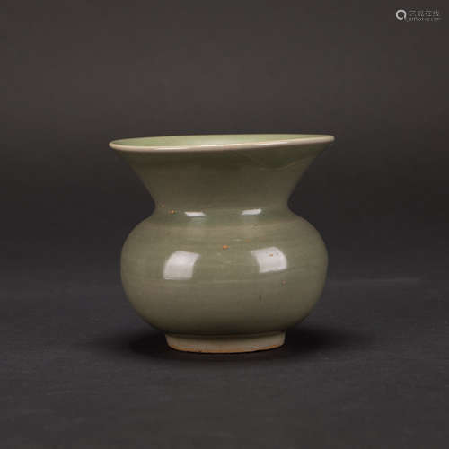 A LONGQUAN CELADON ZHADOU