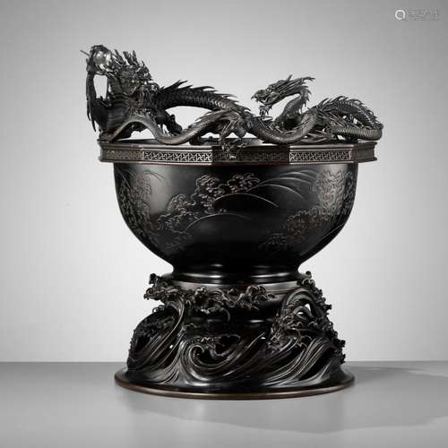 † HIDEMITSU: A LARGE AND IMPRESSIVE BRONZE BOWL WITH TWO DRA...