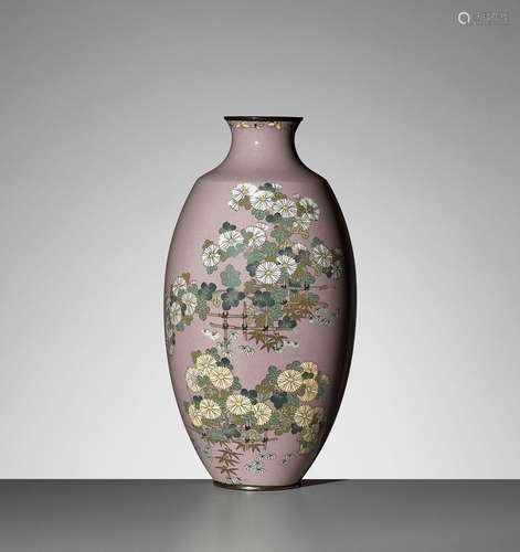 A CLOISONNÉ VASE WITH CHRYSANTHEMUMS