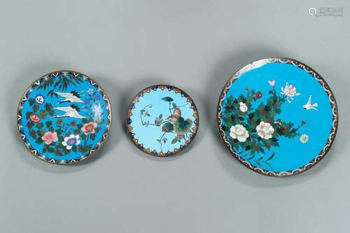 THREE CLOISONNÉ DISHES DEPICTING CRANES, MEIJI