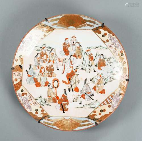 A LARGE KUTANI PORCELAIN DISH WITH MUSICIANS, MEIJI