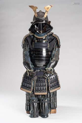 A SUIT OF ARMOR WITH KOBOSHI KABUTO AND KUWAGATA MAEDATE