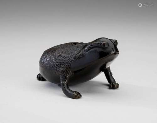 A BRONZE WATER DROPPER IN THE SHAPE OF GAMA SENNIN\'S TOAD