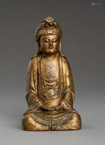 A GOLD LACQUERED WOOD FIGURE OF GUANYIN, 19th CENTURY