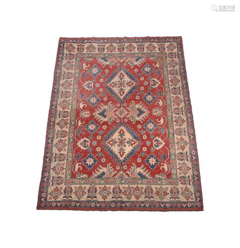 A RUG IN HERIZ STYLE