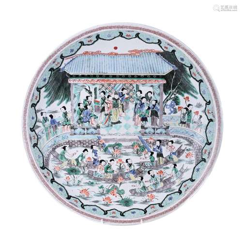 A LARGE CHINESE FAMILLE VERTE PLATEIN KANGXI STYLE