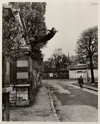 [Yves KLEIN]. SHUNK & KENDER. Le saut dans le vide, 1960...