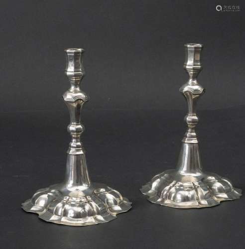 Paar Barock Kerzenleuchter / A pair of Baroque silver candle...