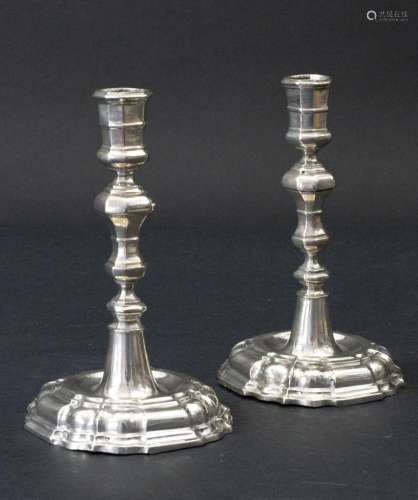 Paar Barock Reiseleuchter / A pair of silver travel candlest...