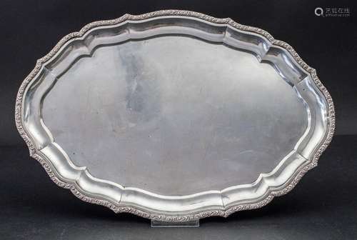 Silbertablett / A silver tray, Budapest, um 1900