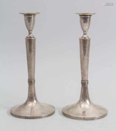 Paar Empire Kerzenleuchter / A pair of candlesticks, Johanne...