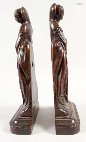Paar Renaissance Skulpturen / A pair of Renaissance wooden s...