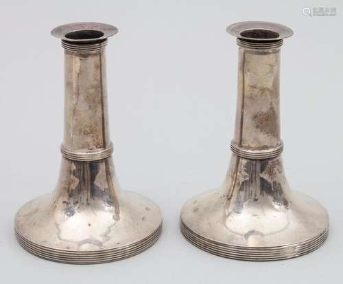 Paar Reiseleuchter / A pair of silver travel candlesticks, A...