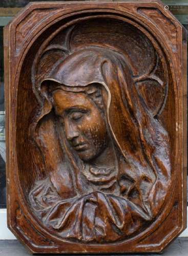 Holzrelief \'Madonna\' / A wooden relief \'Madonna\', deutsc...