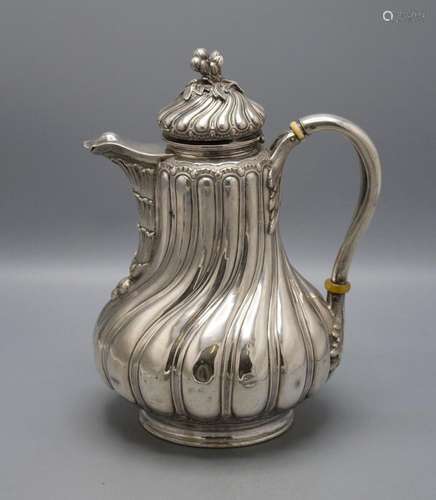 Große Teekanne / A large silver tea pot, Émile Hugo, Paris, ...