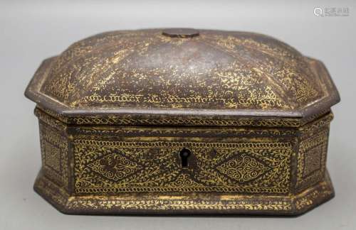 Orientalische Schatulle / An Oriental box, 18./19. Jh.