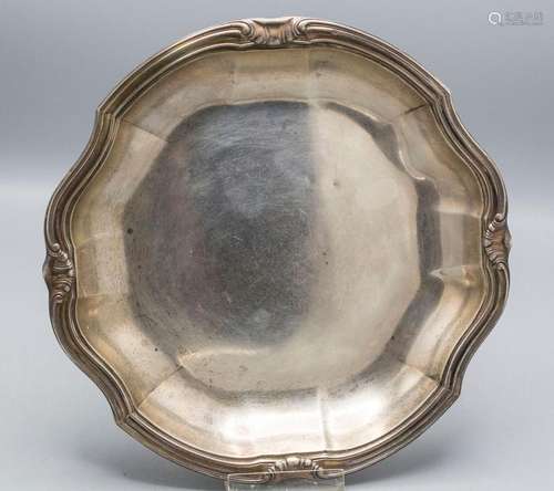 Runde Platte / A silver tray, Paris, um 1900