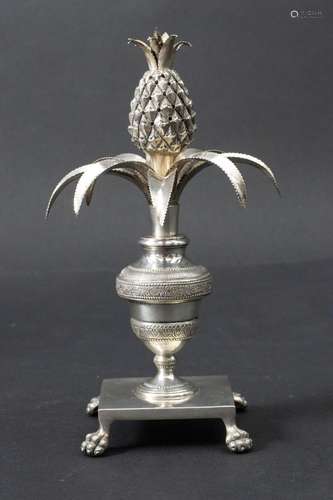 Ananas als Zahnstocherhalter / A silver pineapple shaped too...