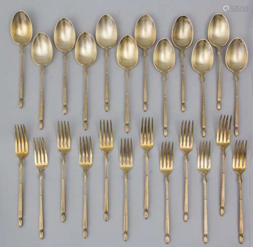 12 Gabeln + 12 Löffel / 12 silver spoons and 12 silver forks...