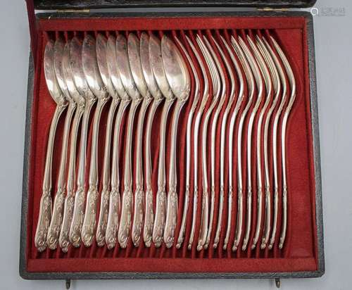 24 tlg. Besteck / A 24-piece set of silver cutlery, Hènin &a...