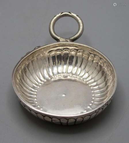 Branntweinschale / A silver wine tester / Tastevin, Pierre P...