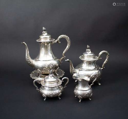 Kaffee- und Teekern / A silver coffee and tea set, Otto Wolt...