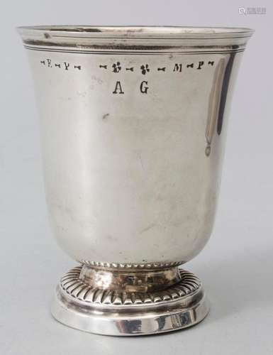 Becher / A silver beaker, Jean Joachim Jouette, Saint Meneho...