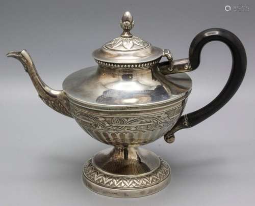 Klassizismus Teekanne / A Classicism silver tea pot, Johann ...